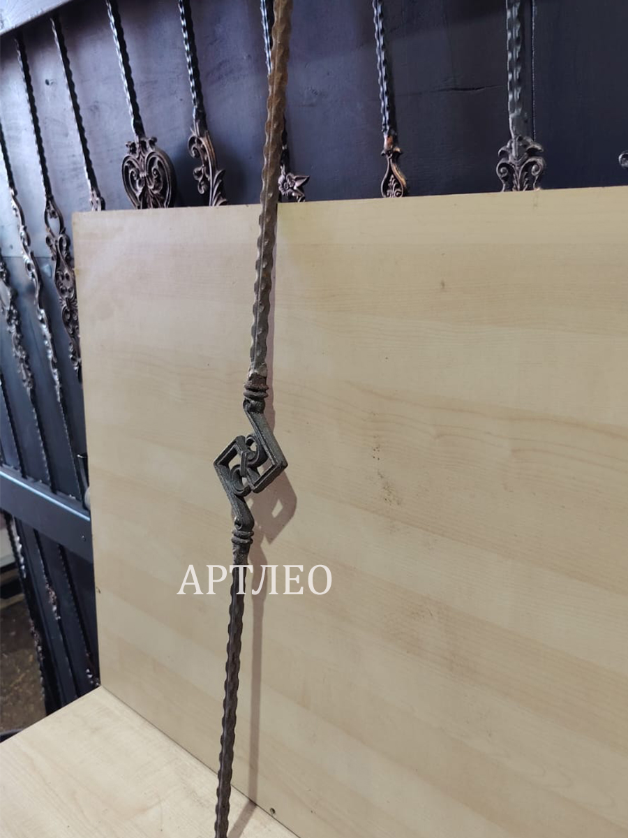 Балясины металлические арт. 4010, 1 шт.