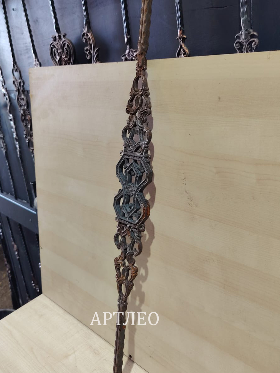 Балясины металлические арт. 4012, 1 шт.