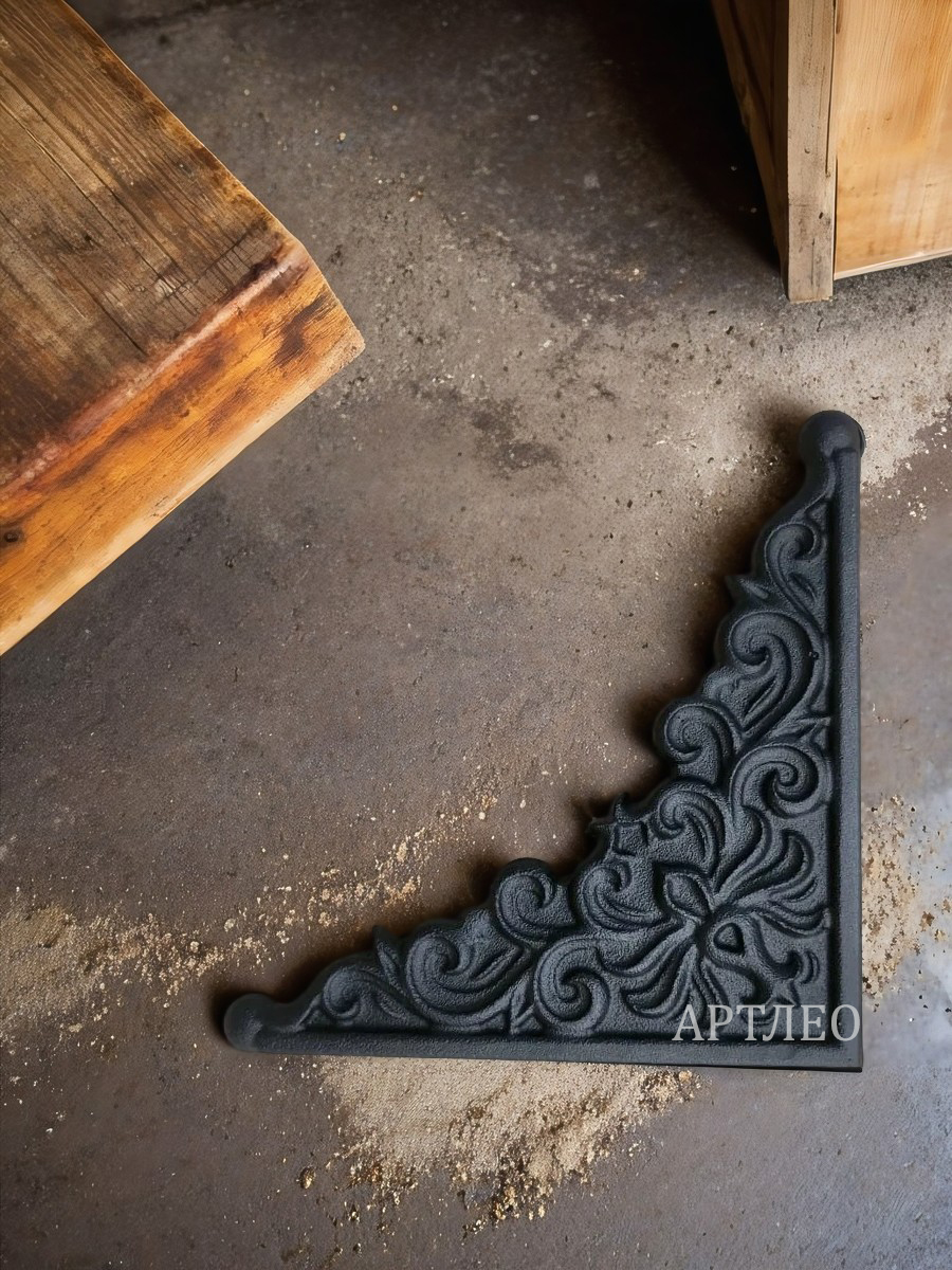 Кованые элементы уголки  арт. 4823, 1 шт.