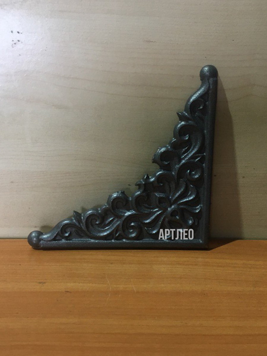Кованые элементы уголки  арт. 4823, 1 шт.